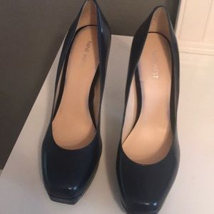 Nine West Heleneo Platform Pump